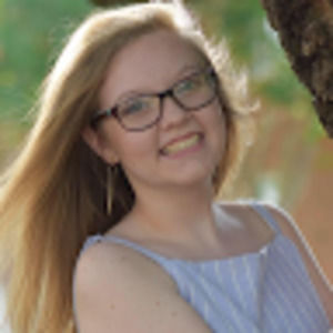 Meet your Posher, Caroline